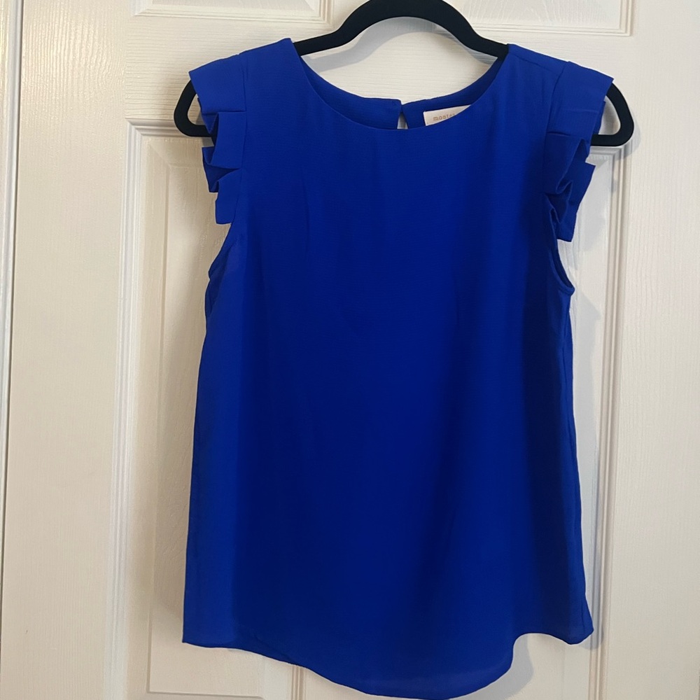 Flutter sleeve shirt